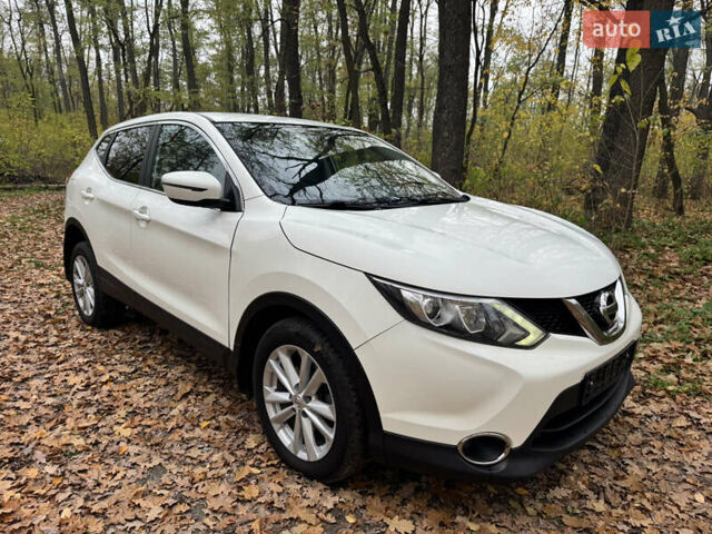 Білий Ніссан Кашкай, об'ємом двигуна 1.6 л та пробігом 137 тис. км за 14900 $, фото 5 на Automoto.ua