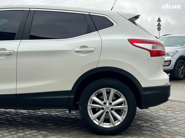 Білий Ніссан Кашкай, об'ємом двигуна 1.6 л та пробігом 216 тис. км за 16990 $, фото 5 на Automoto.ua