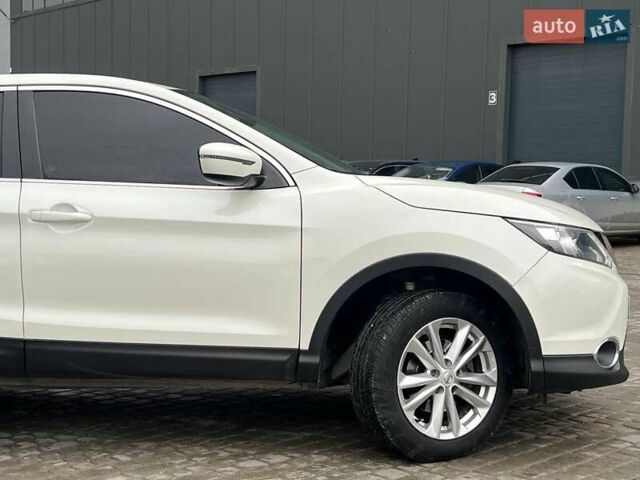 Білий Ніссан Кашкай, об'ємом двигуна 1.6 л та пробігом 216 тис. км за 16990 $, фото 11 на Automoto.ua