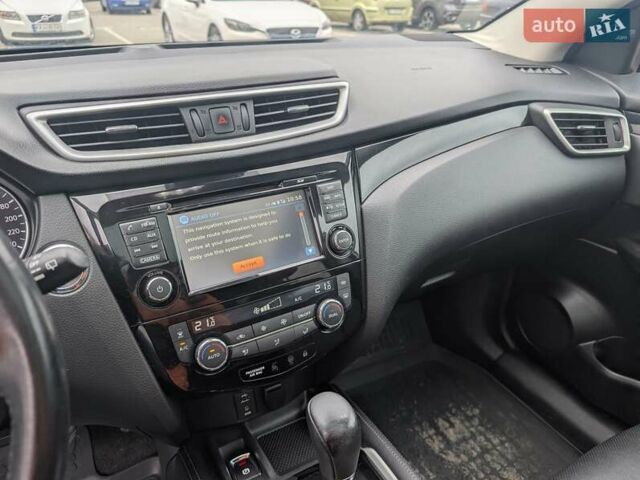 Белый Ниссан Кашкай, объемом двигателя 1.6 л и пробегом 132 тыс. км за 16500 $, фото 20 на Automoto.ua