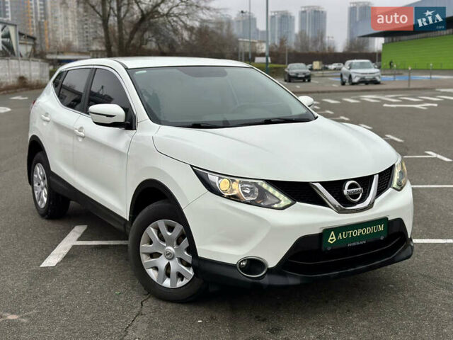 Білий Ніссан Кашкай, об'ємом двигуна 1.2 л та пробігом 56 тис. км за 14777 $, фото 36 на Automoto.ua