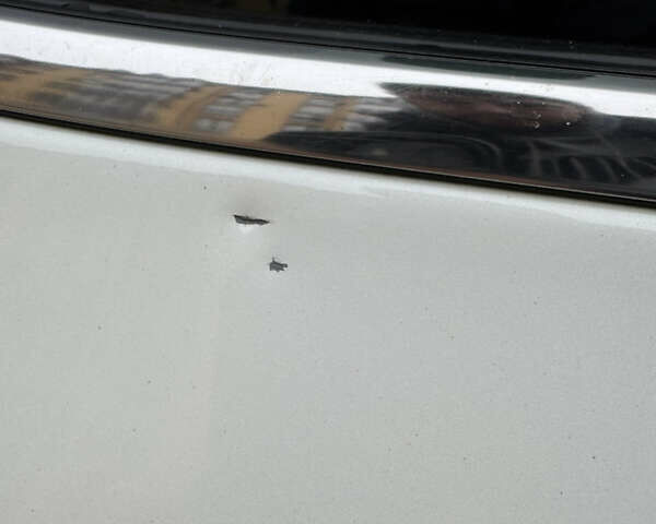 Белый Ниссан Кашкай, объемом двигателя 1.6 л и пробегом 147 тыс. км за 18900 $, фото 13 на Automoto.ua