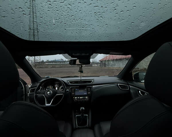 Белый Ниссан Кашкай, объемом двигателя 1.46 л и пробегом 133 тыс. км за 22000 $, фото 39 на Automoto.ua