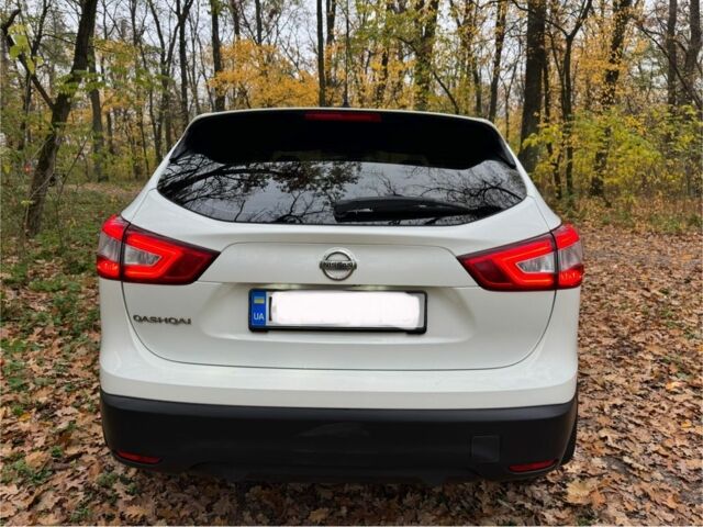 Білий Ніссан Кашкай, об'ємом двигуна 1.6 л та пробігом 137 тис. км за 14900 $, фото 3 на Automoto.ua