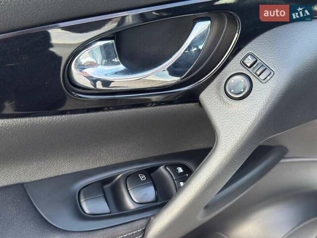 Белый Ниссан Кашкай, объемом двигателя 2 л и пробегом 187 тыс. км за 16500 $, фото 25 на Automoto.ua