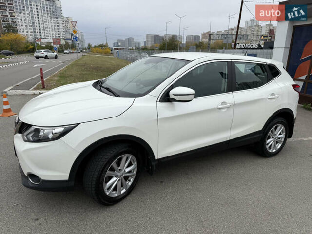 Белый Ниссан Кашкай, объемом двигателя 1.2 л и пробегом 48 тыс. км за 17700 $, фото 17 на Automoto.ua