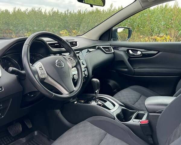 Белый Ниссан Кашкай, объемом двигателя 1.2 л и пробегом 93 тыс. км за 16000 $, фото 8 на Automoto.ua