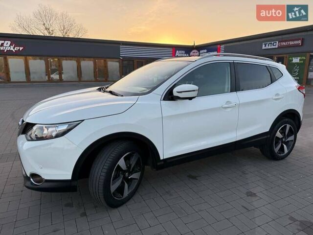 Белый Ниссан Кашкай, объемом двигателя 1.5 л и пробегом 213 тыс. км за 15900 $, фото 1 на Automoto.ua