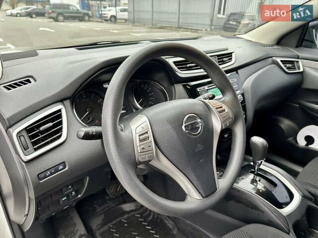 Білий Ніссан Кашкай, об'ємом двигуна 1.2 л та пробігом 56 тис. км за 14777 $, фото 18 на Automoto.ua