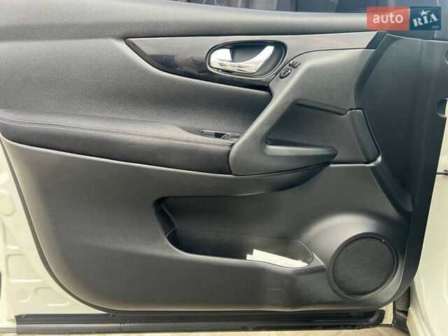 Білий Ніссан Кашкай, об'ємом двигуна 1.6 л та пробігом 216 тис. км за 16990 $, фото 14 на Automoto.ua