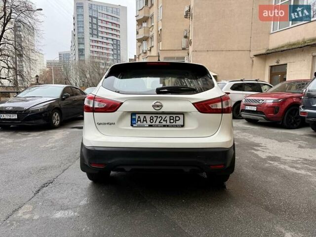Білий Ніссан Кашкай, об'ємом двигуна 1.2 л та пробігом 85 тис. км за 15800 $, фото 4 на Automoto.ua