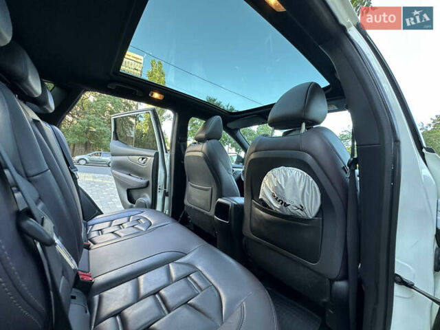 Белый Ниссан Кашкай, объемом двигателя 1.6 л и пробегом 95 тыс. км за 21900 $, фото 38 на Automoto.ua