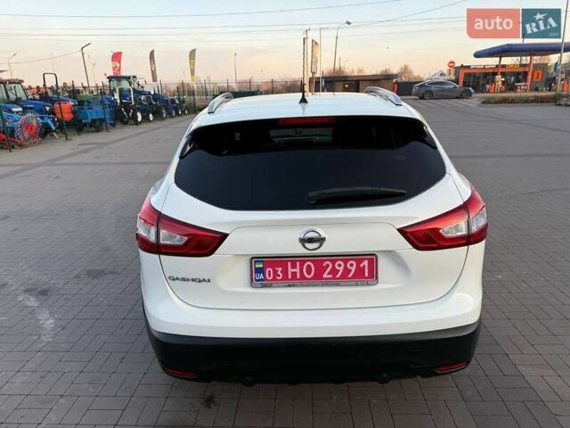 Белый Ниссан Кашкай, объемом двигателя 1.5 л и пробегом 213 тыс. км за 15900 $, фото 5 на Automoto.ua