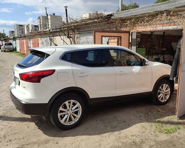 Білий Ніссан Кашкай, об'ємом двигуна 2 л та пробігом 73 тис. км за 14500 $, фото 9 на Automoto.ua