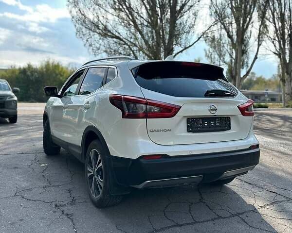 Білий Ніссан Кашкай, об'ємом двигуна 2 л та пробігом 98 тис. км за 19000 $, фото 3 на Automoto.ua