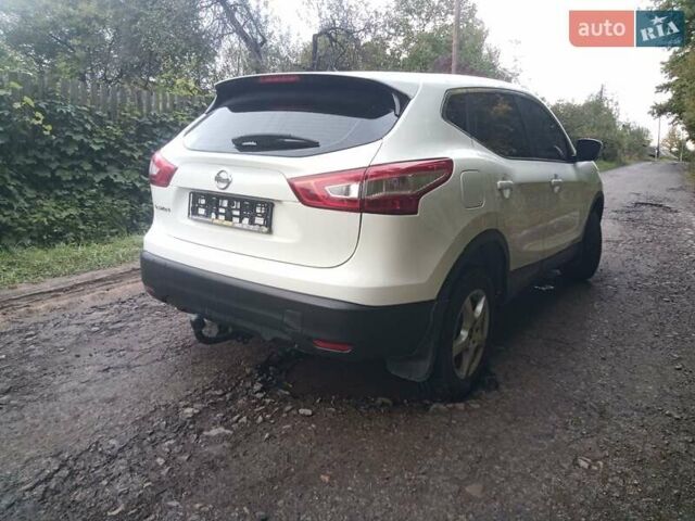 Ниссан Кашкай 2017 в Коломые на Automoto.ua Белый Ниссан Кашкай, объемом двигателя 1.2 л и пробегом 133 тыс. км за 13500 $, фото 4 на Automoto.ua