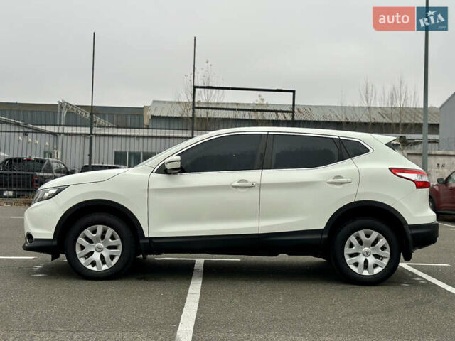 Білий Ніссан Кашкай, об'ємом двигуна 1.2 л та пробігом 56 тис. км за 14777 $, фото 5 на Automoto.ua