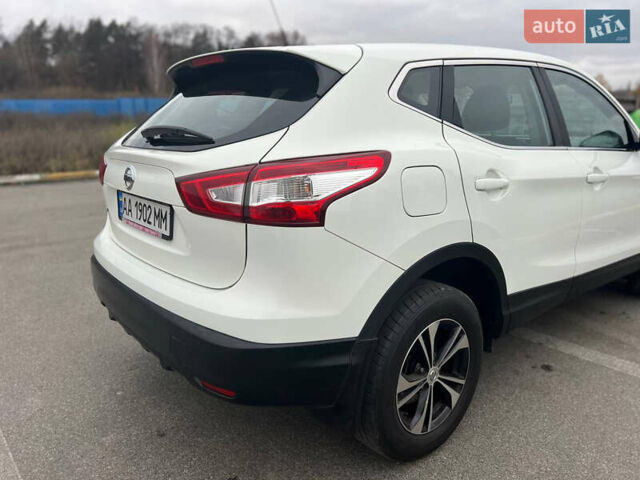 Білий Ніссан Кашкай, об'ємом двигуна 1.2 л та пробігом 71 тис. км за 14700 $, фото 22 на Automoto.ua