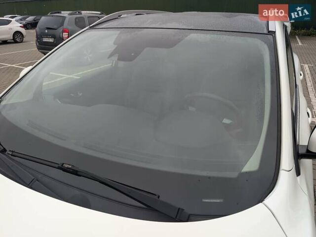 Белый Ниссан Кашкай, объемом двигателя 1.6 л и пробегом 132 тыс. км за 16500 $, фото 15 на Automoto.ua