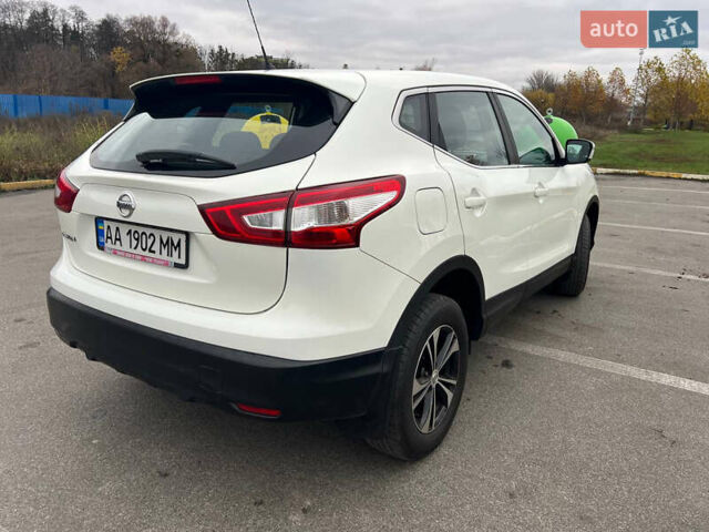 Білий Ніссан Кашкай, об'ємом двигуна 1.2 л та пробігом 71 тис. км за 14700 $, фото 6 на Automoto.ua