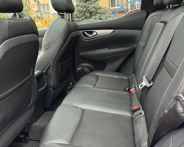 Белый Ниссан Кашкай, объемом двигателя 1.6 л и пробегом 147 тыс. км за 18900 $, фото 8 на Automoto.ua