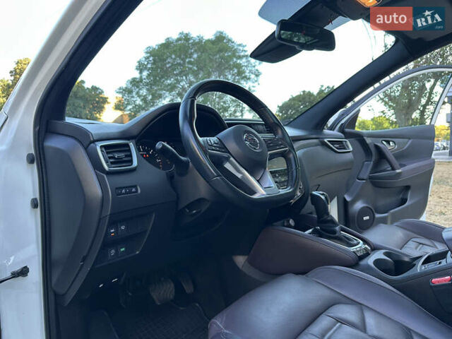 Белый Ниссан Кашкай, объемом двигателя 1.6 л и пробегом 95 тыс. км за 21900 $, фото 22 на Automoto.ua