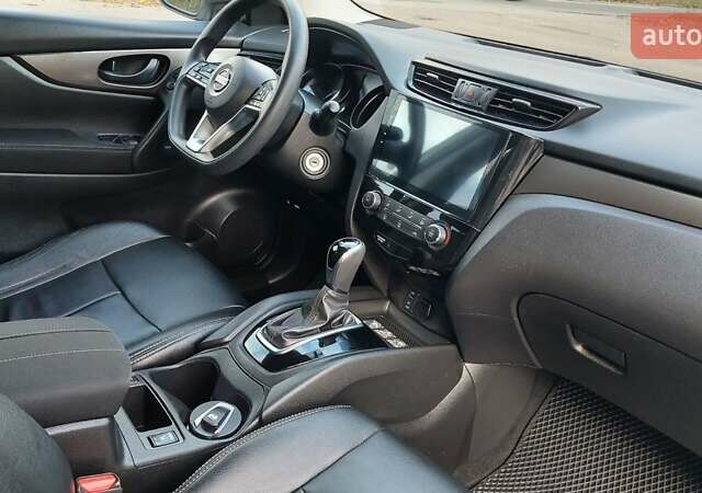 Белый Ниссан Кашкай, объемом двигателя 2 л и пробегом 53 тыс. км за 15250 $, фото 24 на Automoto.ua