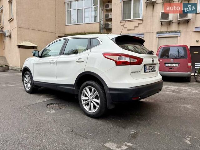 Білий Ніссан Кашкай, об'ємом двигуна 1.2 л та пробігом 85 тис. км за 15800 $, фото 3 на Automoto.ua