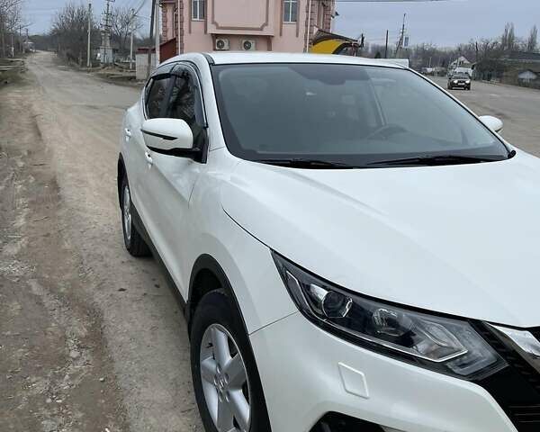 Білий Ніссан Кашкай, об'ємом двигуна 1.6 л та пробігом 98 тис. км за 20000 $, фото 2 на Automoto.ua