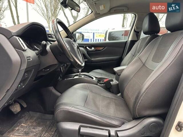 Білий Ніссан Кашкай, об'ємом двигуна 1.6 л та пробігом 160 тис. км за 15900 $, фото 9 на Automoto.ua