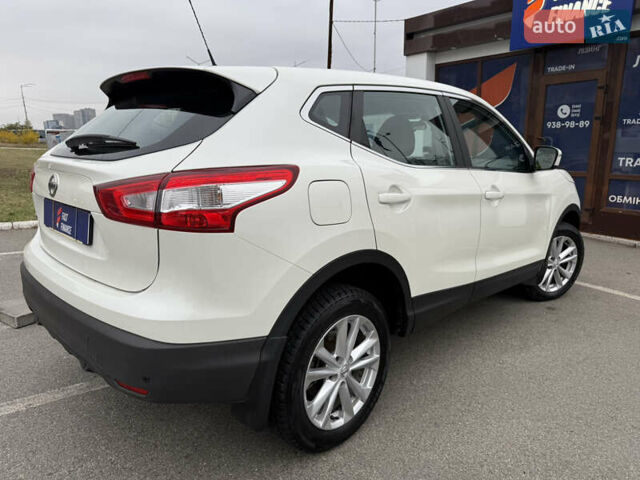 Белый Ниссан Кашкай, объемом двигателя 1.2 л и пробегом 48 тыс. км за 17700 $, фото 9 на Automoto.ua