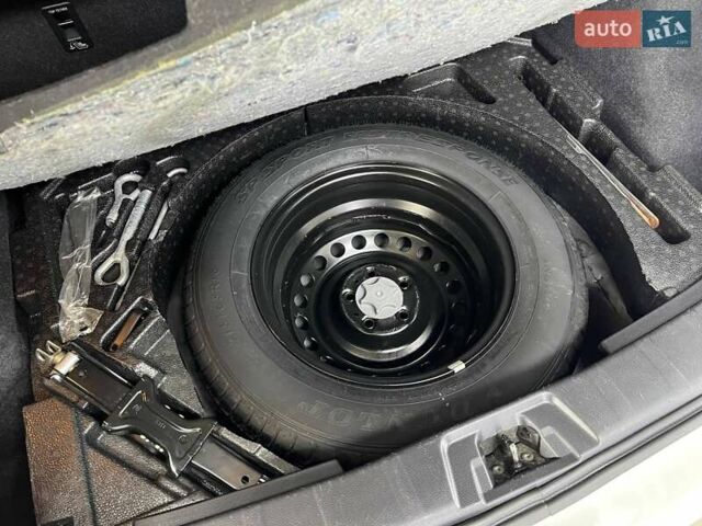 Белый Ниссан Кашкай, объемом двигателя 1.6 л и пробегом 140 тыс. км за 17999 $, фото 17 на Automoto.ua