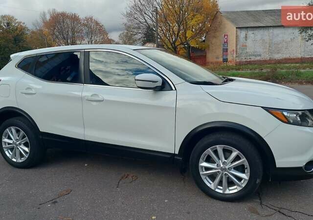 Белый Ниссан Кашкай, объемом двигателя 2 л и пробегом 53 тыс. км за 15250 $, фото 6 на Automoto.ua