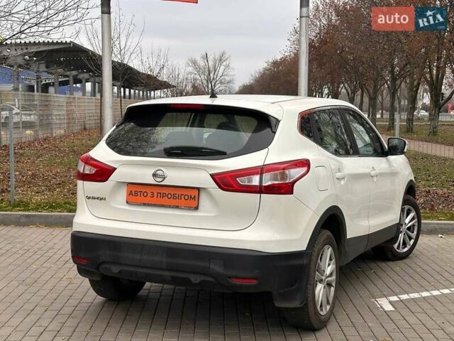 Білий Ніссан Кашкай, об'ємом двигуна 1.6 л та пробігом 160 тис. км за 15900 $, фото 5 на Automoto.ua