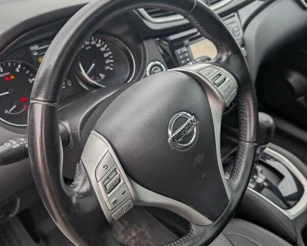 Белый Ниссан Кашкай, объемом двигателя 1.6 л и пробегом 132 тыс. км за 16500 $, фото 18 на Automoto.ua