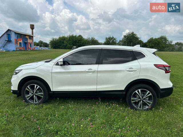 Белый Ниссан Кашкай, объемом двигателя 1.6 л и пробегом 123 тыс. км за 18200 $, фото 13 на Automoto.ua
