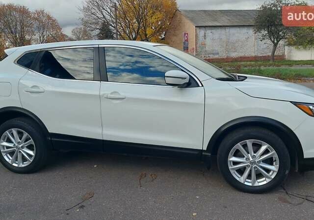 Белый Ниссан Кашкай, объемом двигателя 2 л и пробегом 53 тыс. км за 15250 $, фото 8 на Automoto.ua