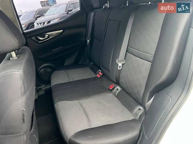 Білий Ніссан Кашкай, об'ємом двигуна 1.6 л та пробігом 216 тис. км за 16990 $, фото 35 на Automoto.ua
