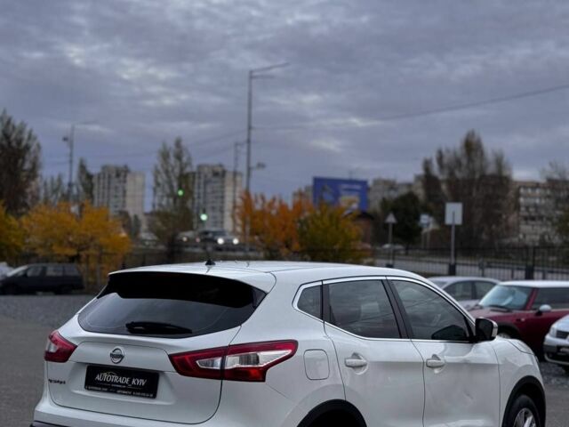 Белый Ниссан Кашкай, объемом двигателя 0 л и пробегом 68 тыс. км за 11650 $, фото 3 на Automoto.ua