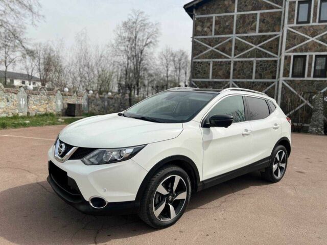 Белый Ниссан Кашкай, объемом двигателя 1.5 л и пробегом 178 тыс. км за 11500 $, фото 1 на Automoto.ua