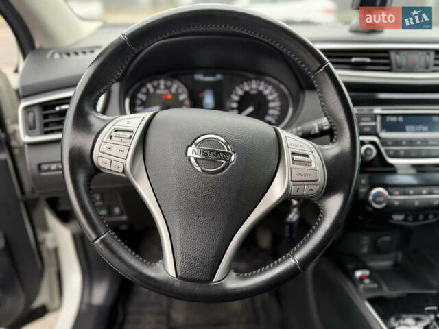 Белый Ниссан Кашкай, объемом двигателя 1.2 л и пробегом 48 тыс. км за 17700 $, фото 28 на Automoto.ua