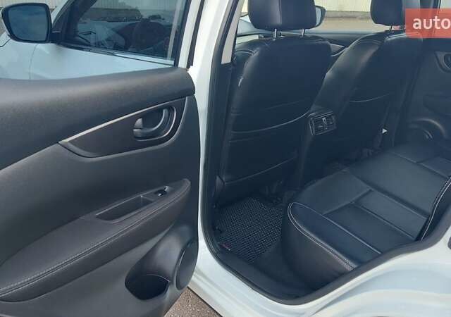 Белый Ниссан Кашкай, объемом двигателя 2 л и пробегом 53 тыс. км за 15250 $, фото 21 на Automoto.ua