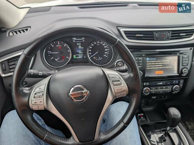 Белый Ниссан Кашкай, объемом двигателя 1.6 л и пробегом 132 тыс. км за 16500 $, фото 37 на Automoto.ua