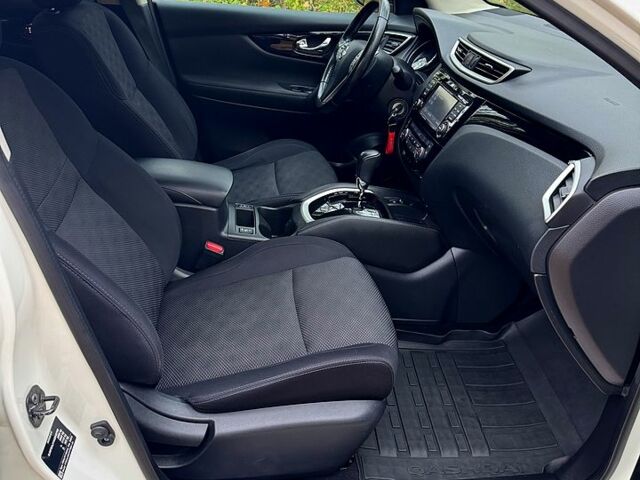 Білий Ніссан Кашкай, об'ємом двигуна 1.6 л та пробігом 137 тис. км за 15200 $, фото 6 на Automoto.ua