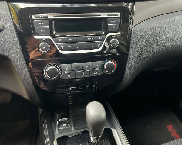 Білий Ніссан Кашкай, об'ємом двигуна 1.2 л та пробігом 71 тис. км за 14700 $, фото 9 на Automoto.ua