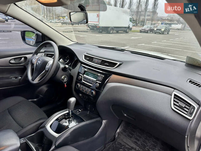 Білий Ніссан Кашкай, об'ємом двигуна 1.2 л та пробігом 56 тис. км за 14777 $, фото 35 на Automoto.ua