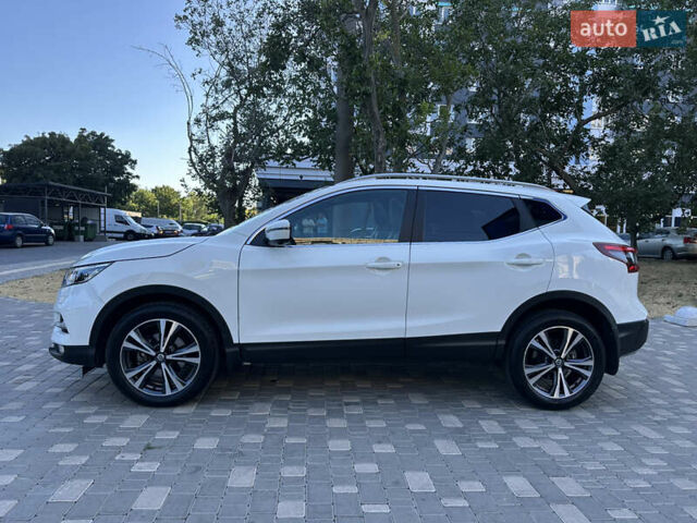 Белый Ниссан Кашкай, объемом двигателя 1.6 л и пробегом 95 тыс. км за 21900 $, фото 3 на Automoto.ua