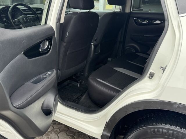 Білий Ніссан Кашкай, об'ємом двигуна 1.2 л та пробігом 92 тис. км за 11500 $, фото 17 на Automoto.ua