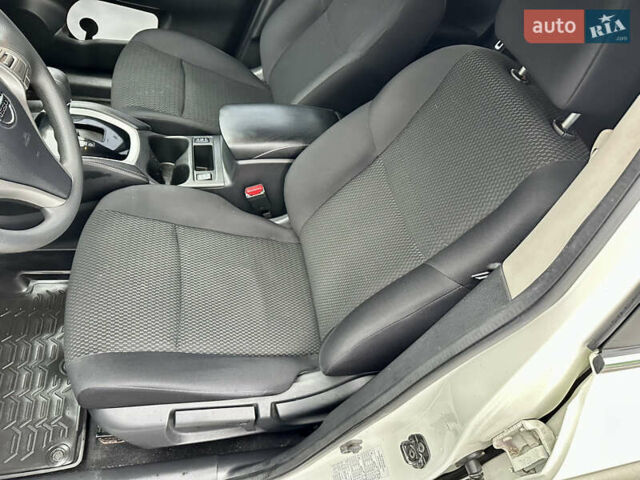 Білий Ніссан Кашкай, об'ємом двигуна 1.2 л та пробігом 56 тис. км за 14777 $, фото 20 на Automoto.ua