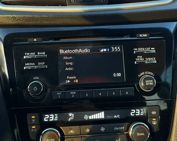 Белый Ниссан Кашкай, объемом двигателя 1.2 л и пробегом 150 тыс. км за 11700 $, фото 16 на Automoto.ua